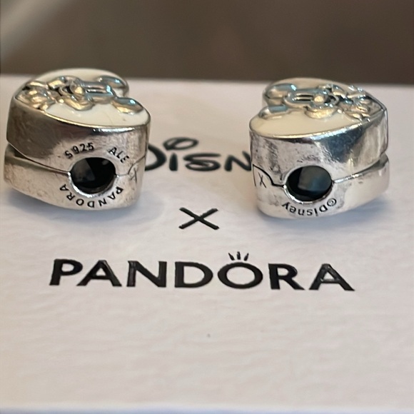 New Authentic Disney x Pandora Vintage Mickey Mouse enamel heart clip charms - Picture 3 of 6